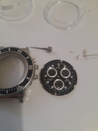 Orologio Breil: Quadrante, Corona, Cassa