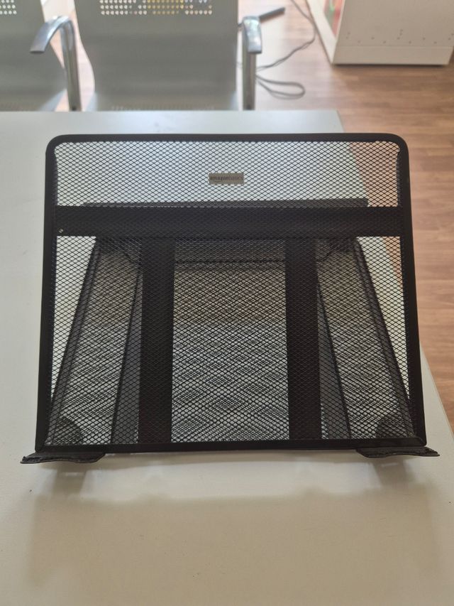 Supporto Notebook AmazonBasics