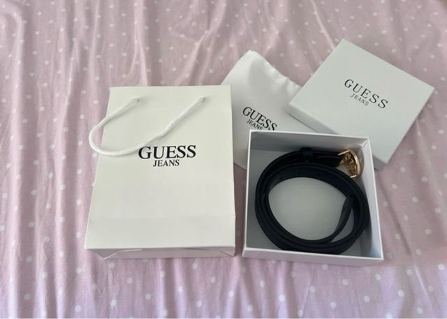 Cinturon Guess Negro y Dorado