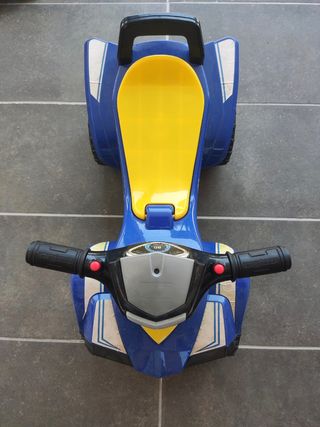 Correpasillos quad Goodyear azul