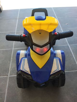 Correpasillos quad Goodyear azul