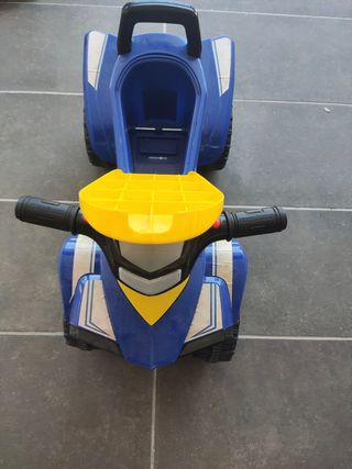 Correpasillos quad Goodyear azul