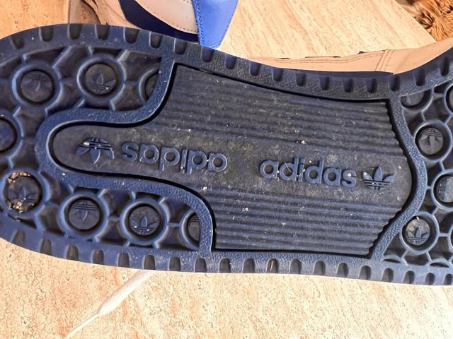 Zapatillas Adidas altas blancas y azules