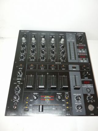 MESA MEZCLAS DJ BEHRINGER DJX750