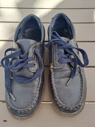Zapatos náuticos azul marino escolar