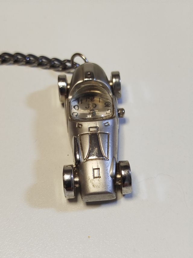 Llavero F1 antiguo con reloj