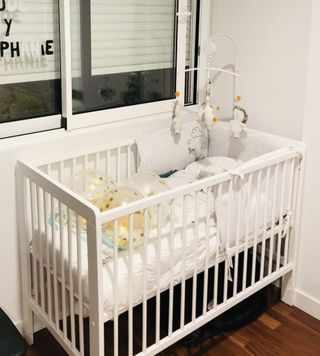 Cuna bebé blanca