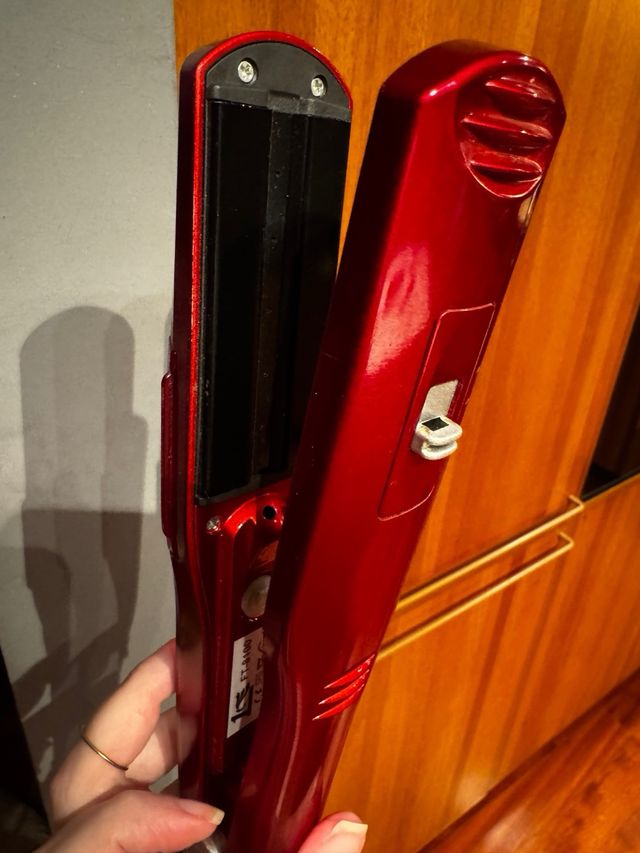 Piastra a vapore lisciante