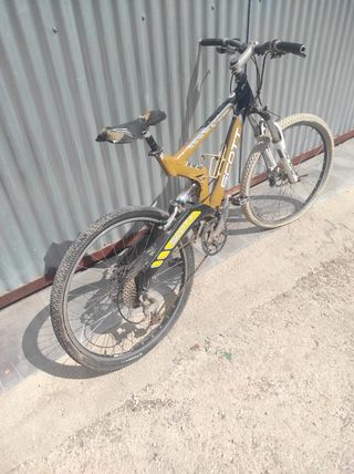 Bicicleta Scott MTB usada llanta 26