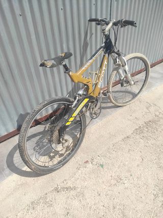 Bicicleta Scott MTB usada llanta 26