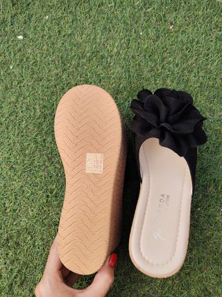 Sandalias cuña negras, talla 35