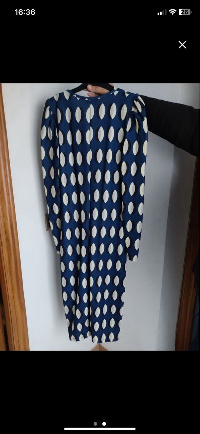 Vestido midi azul y blanco estampado