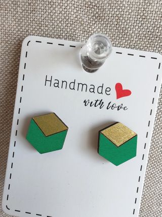 Pendientes madera geométricos dorados y verdes
