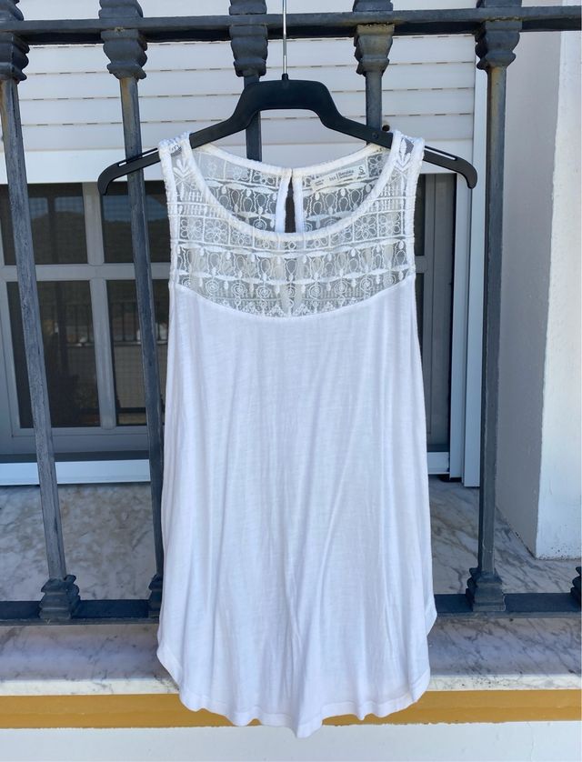 Camiseta Bershka blanca 