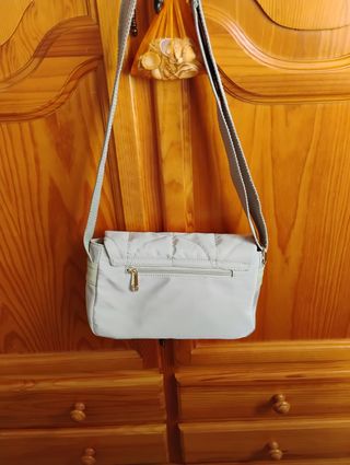 Bolso bandolera gris claro