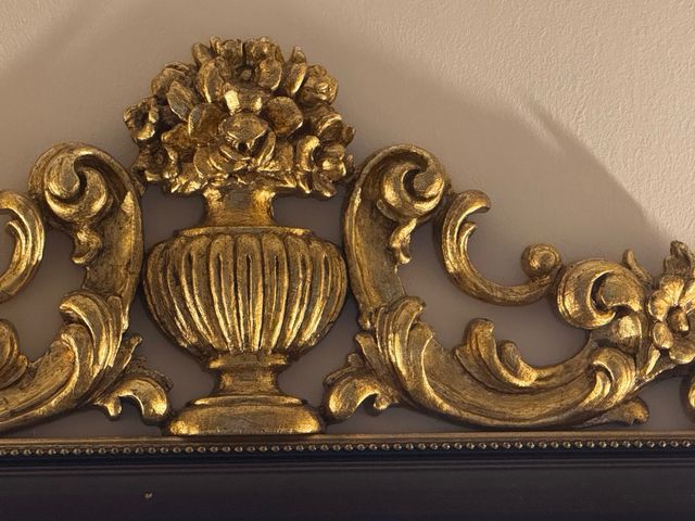 Corniza espejo tallada en pan de oro