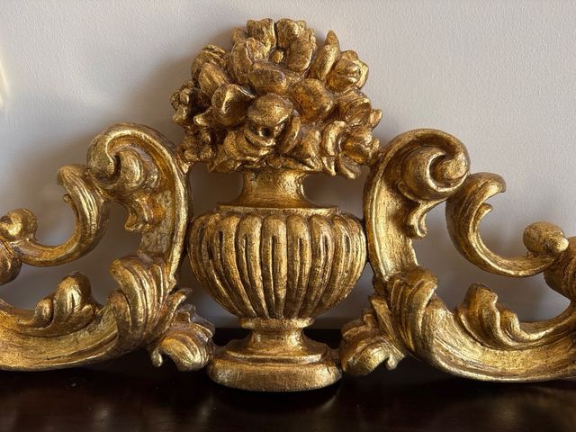 Corniza espejo tallada en pan de oro