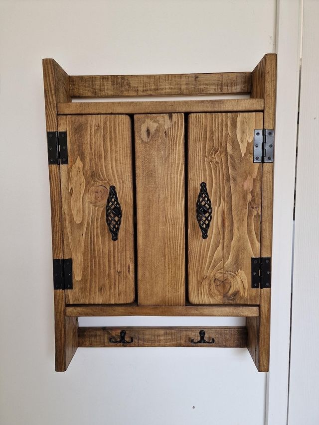Armario Botiquín de madera hecho a mano