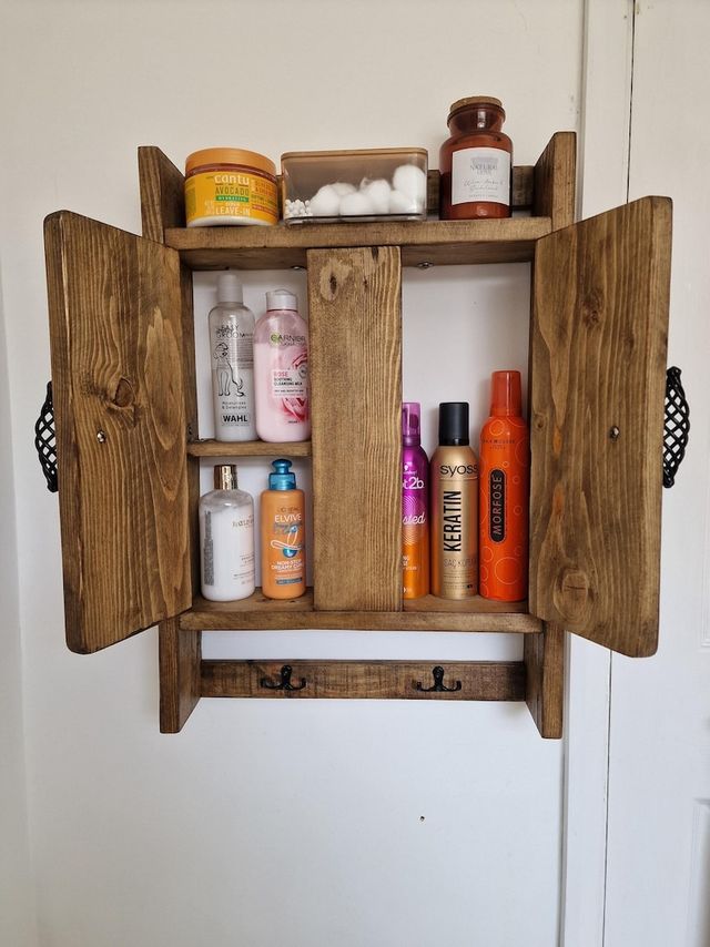 Armario Botiquín de madera hecho a mano