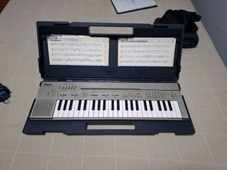 Yamaha Piano Electrónico Portátil
