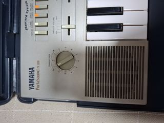 Yamaha Piano Electrónico Portátil
