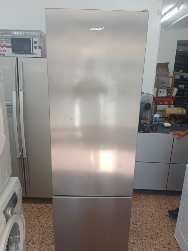 Nevera Benavente acero inoxidable