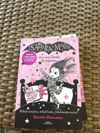 Isadora Moon va de viaje (Isadora Moon 9) (Span...