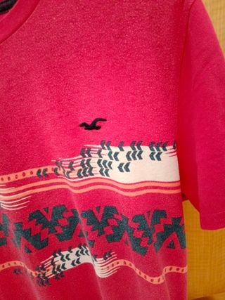 Camiseta Hollister roja talla M