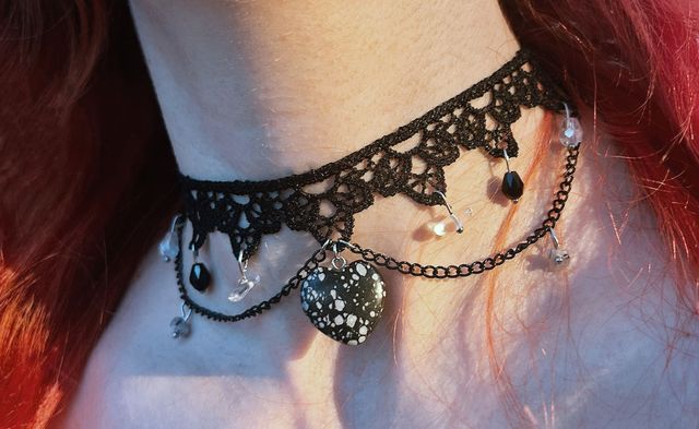 Gargantilla negra con obsidiana