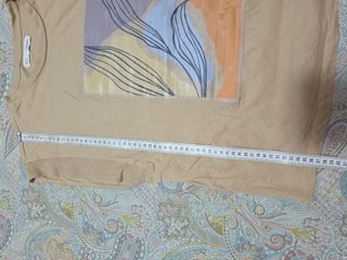 2 Camisetas una marca INSIDE y la otra sfera básic