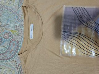 2 Camisetas una marca INSIDE y la otra sfera básic