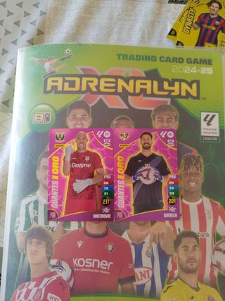 Regalo 2 Cromos Adrenalyn XL 24-25 Guantes de oro
