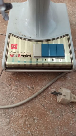Ventilador KDK vintage azul
