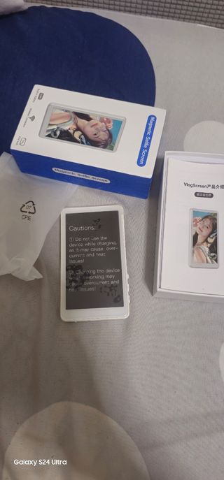 Mini proyector magnético blanco