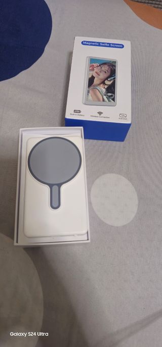 Mini proyector magnético blanco