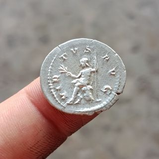 ANTONINIANO Filipo el Árabe Virtus Avgg