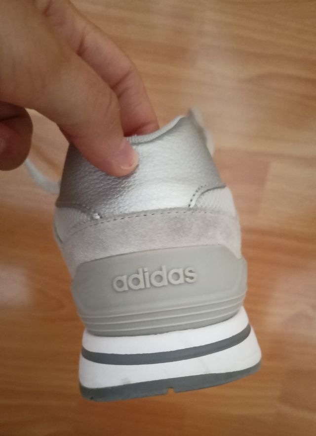 Zapatillas Adidas grises