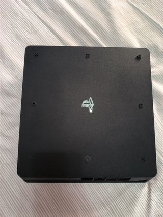 PS4 (PlayStation 4) 1TB - 3 Juegos