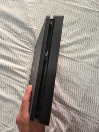 PS4 (PlayStation 4) 1TB - 3 Juegos