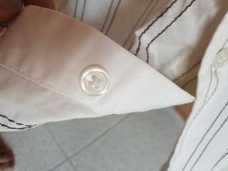 Camisa blanca  rayada beige y negro