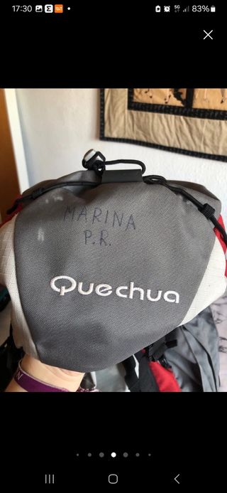 Mochila Quechua montaña gris-roja