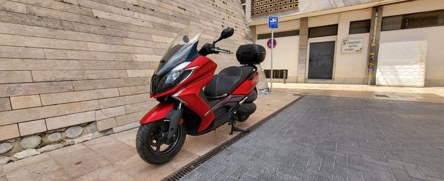 KYMCO Super Dink 350 - Roja