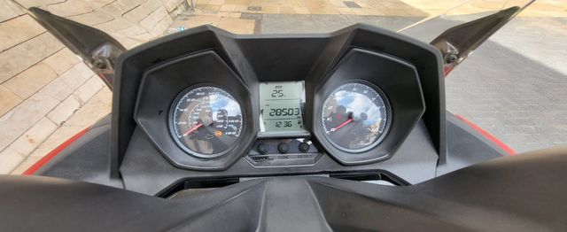 KYMCO Super Dink 350 - Roja