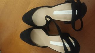 Zapatos Bershka negros ,con  tacón 13 cm y platafo