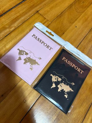 2 Fundas porta pasaportes