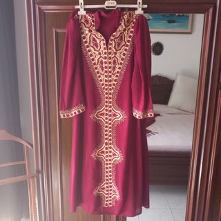 Abito pakistano bordeaux ricamato