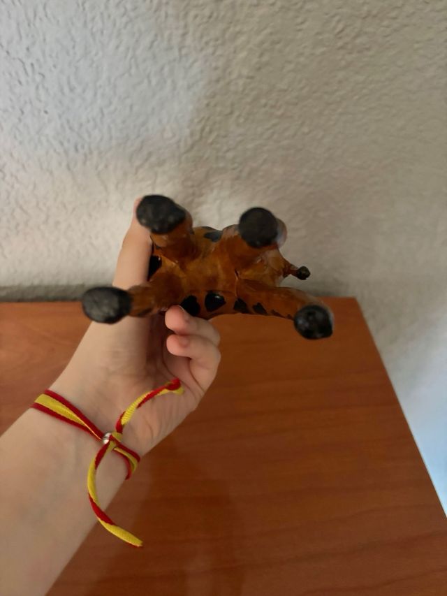 Jirafa papel maché decorativa