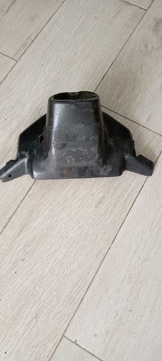 Carenado inferior velocímetro Yamaha BWS  booster 