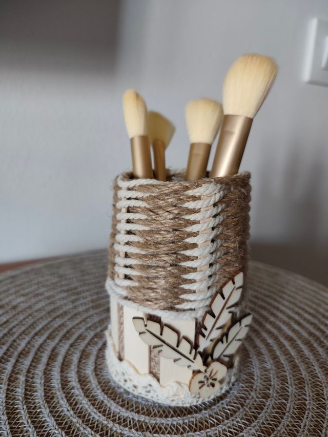 Cubremaceta yute o lapicero o brochas maquillaje
