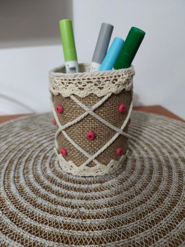 Cubremaceta yute o lapicero o brochas maquillaje